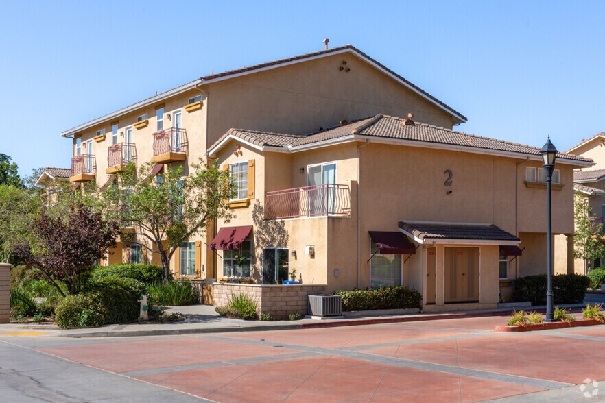 Primary Photo Of 703 Allegheny Ave, Beaumont Apartments For Sale