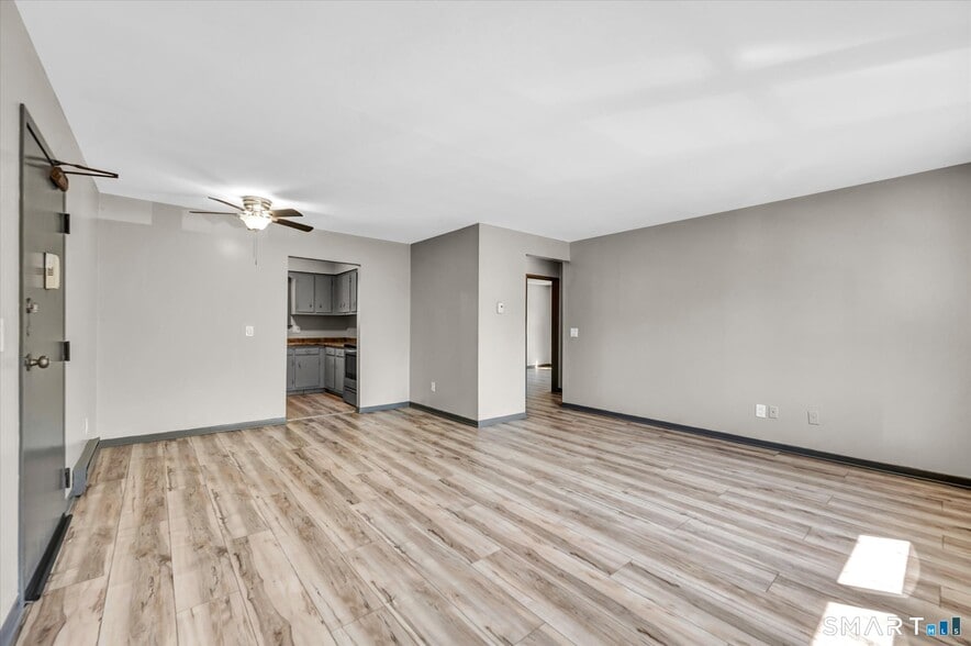 More Photos Of 40 Briarwood Ln, Branford Apartments For Sale
