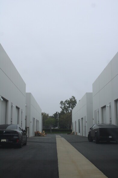 More Photos Of 9660-9690 Research Dr, Irvine Warehouse For Lease
