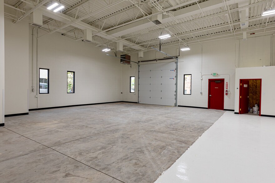More Photos Of 3095 Sterling Cir, Boulder Warehouse For Lease