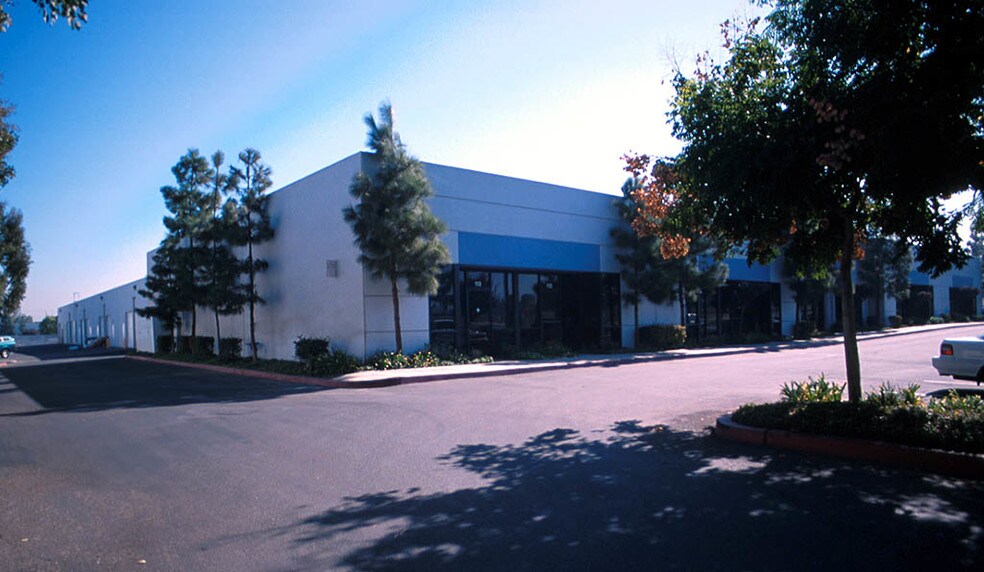 More Photos Of 1251 Pomona Rd, Corona Unknown For Lease