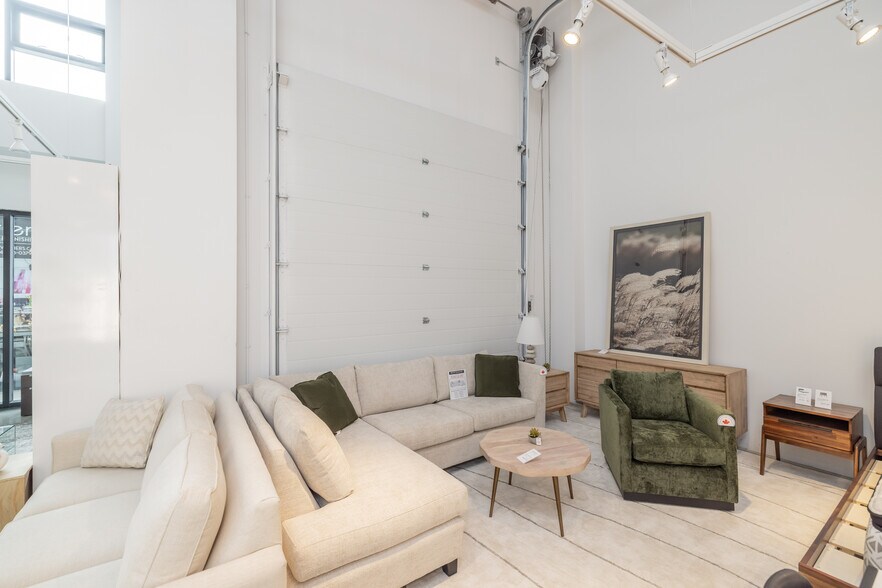 More Photos Of 8210-8220 Ross St, Vancouver Warehouse For Lease