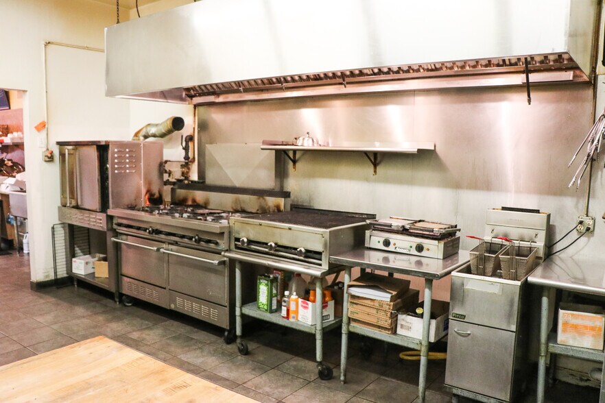 More Photos Of 4 Western Ave, Marlboro Storefront Retail Residential For Sale