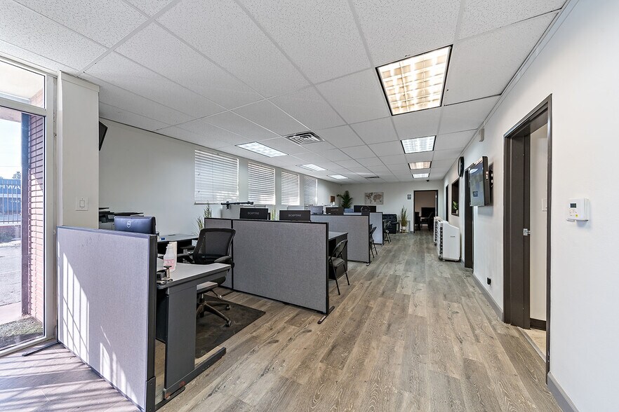 More Photos Of 12828 S Broadway, Los Angeles Warehouse For Sale