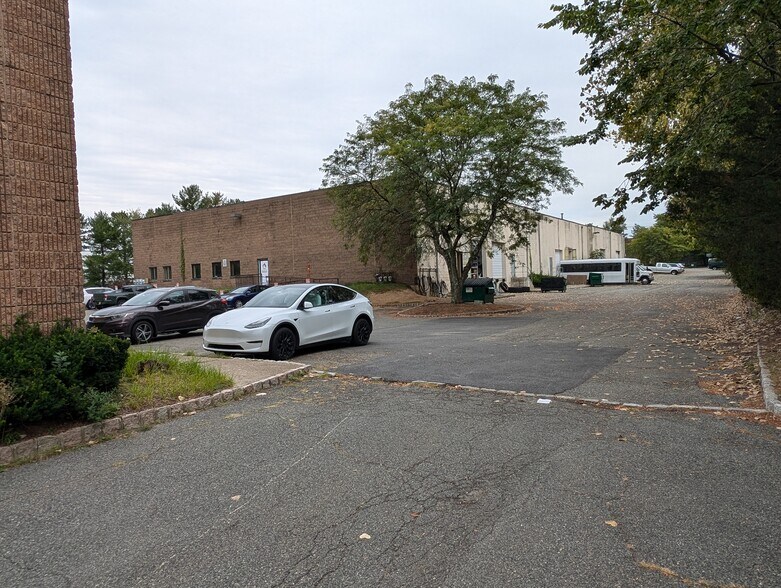 More Photos Of 60 E Hanover Ave, Morris Plains Light Manufacturing For Sale