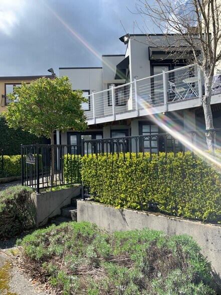 More Photos Of 4314 E Madison St, Seattle Office For Lease