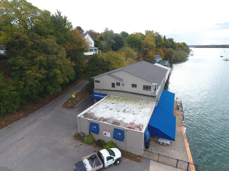 More Photos Of 555 Water St, Youngstown Marina For Sale