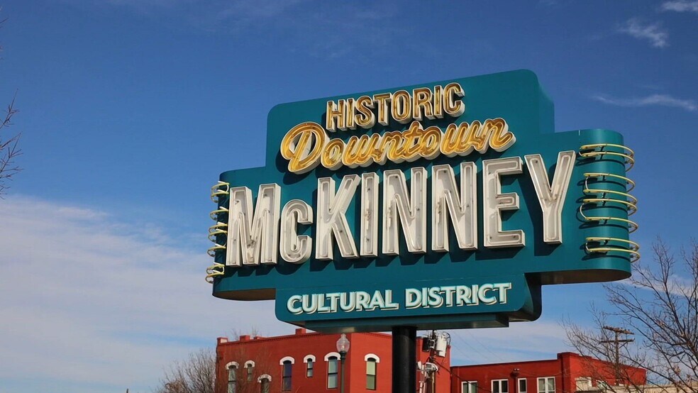 More Photos Of 301 E Virginia St, McKinney Storefront Retail Office For Lease