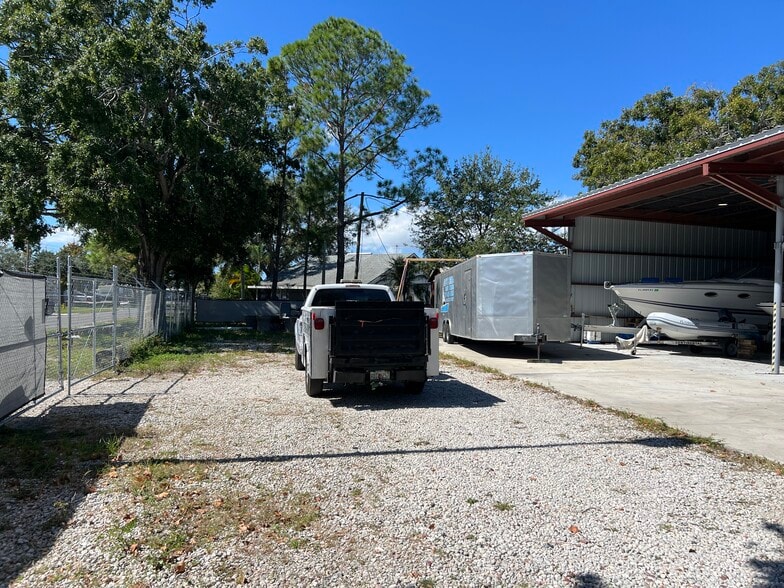 More Photos Of 4765 Spring Ave, Clearwater Manufacturing For Sale