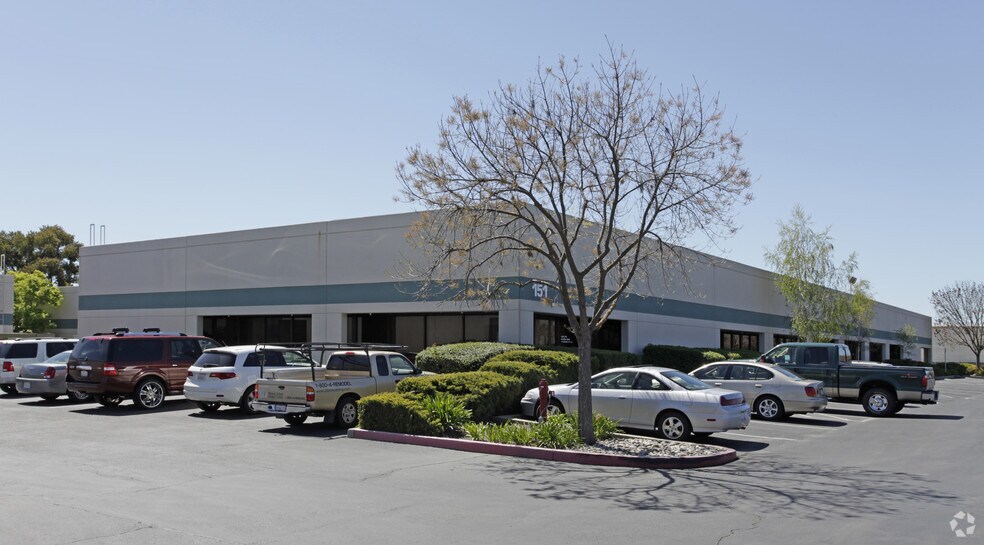 More Photos Of 151 Lindbergh Ave, Livermore Warehouse For Lease