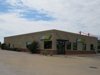 Primary Photo Of 5104 SW Lee Blvd, Lawton Office For Sale