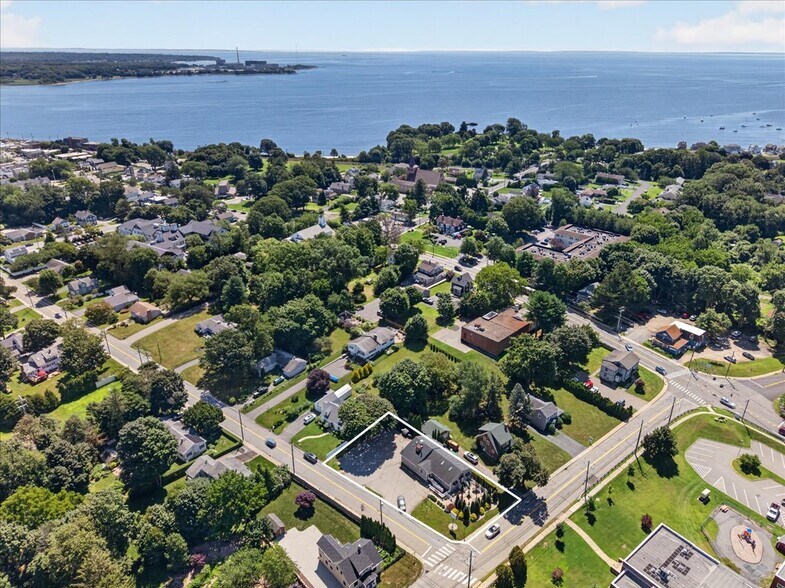 More Photos Of 11 E Pattagansett Rd, Niantic Restaurant For Sale