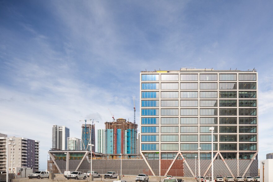 More Photos Of 161 NW 6th St, Miami Unknown For Lease