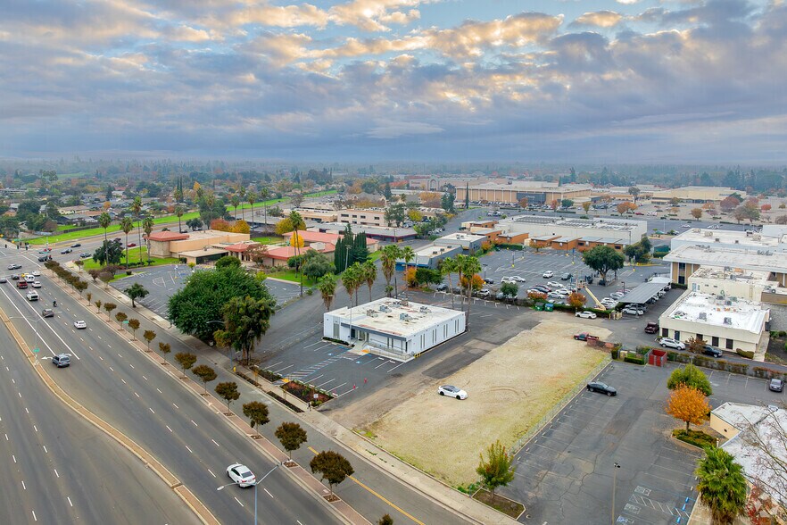 More Photos Of 5223 N El Dorado St, Stockton Office For Lease