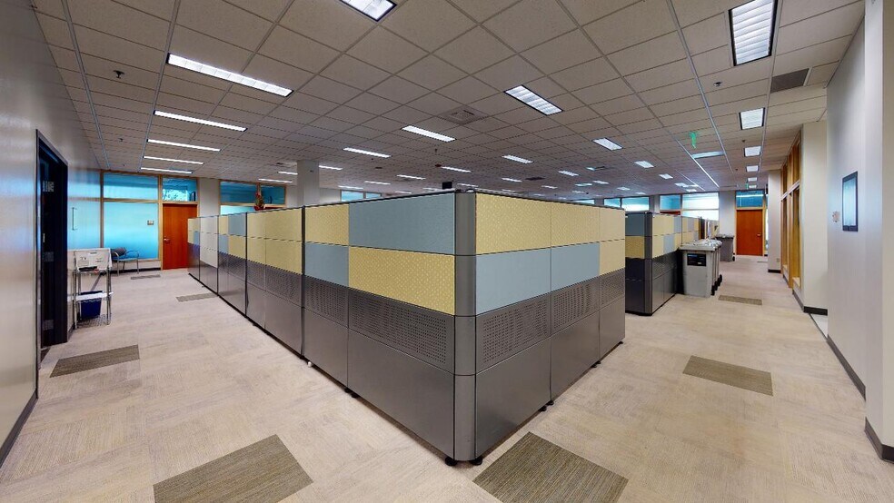 More Photos Of 22011 30th Dr SE, Bothell Unknown For Lease