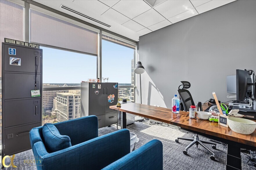 More Photos Of 189 S Orange Ave, Orlando Office Residential For Sale