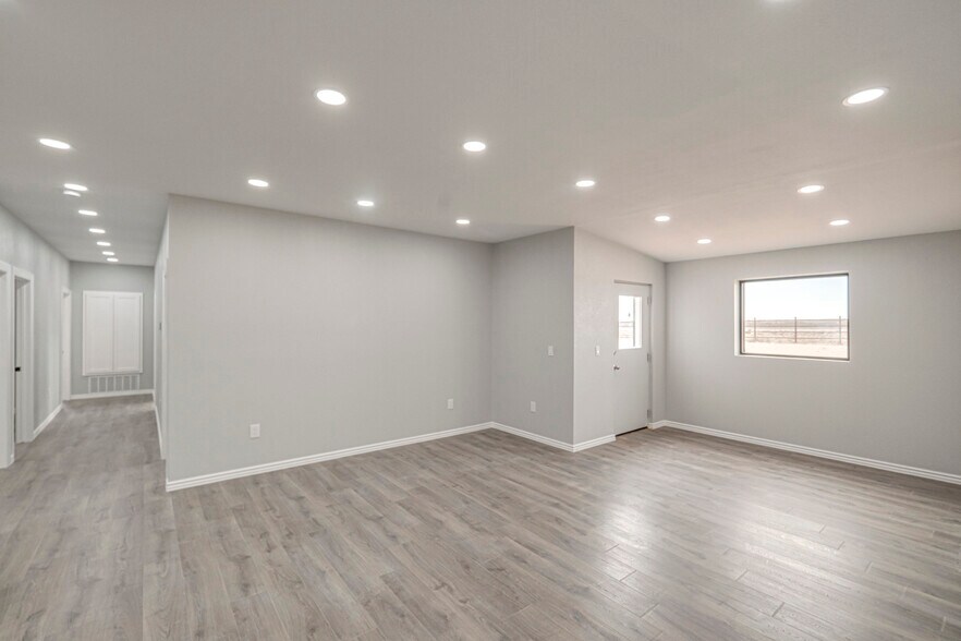 More Photos Of 5268/5450 N FM 866, Odessa Warehouse For Sale