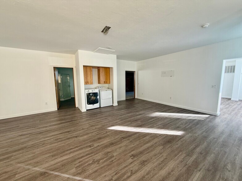 More Photos Of 127 Main St, Chester Office For Sale