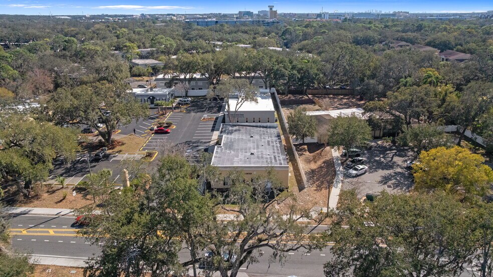 More Photos Of 14522 University Point Pl, Tampa Medical For Sale