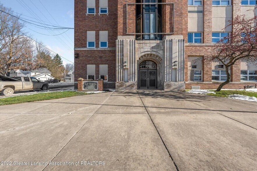 More Photos Of 335 Horatio St, Charlotte Apartments For Sale