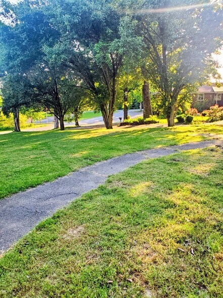 More Photos Of 1104 Old Charlotte Rd, White Bluff Assisted Living For Lease