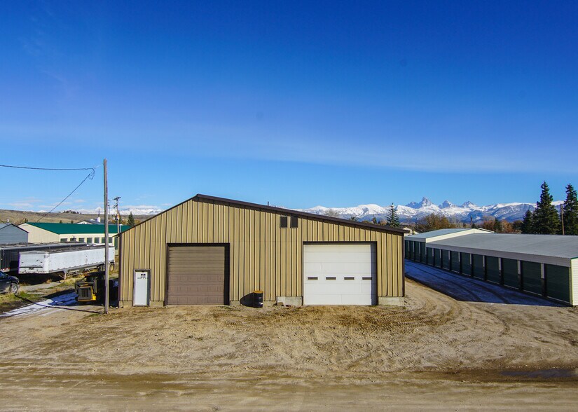 More Photos Of 6101 S 2nd St, Tetonia Service For Sale