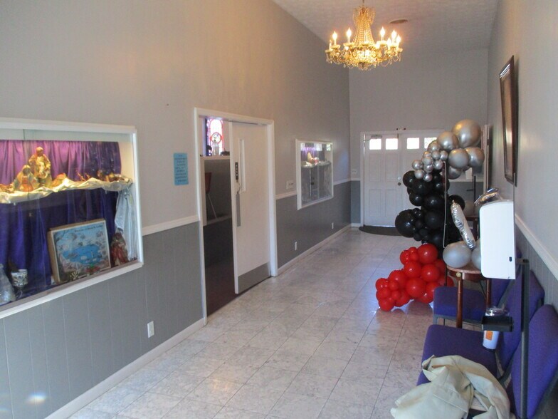 More Photos Of 1344 N 9th St, Griffin Religious Facility For Sale