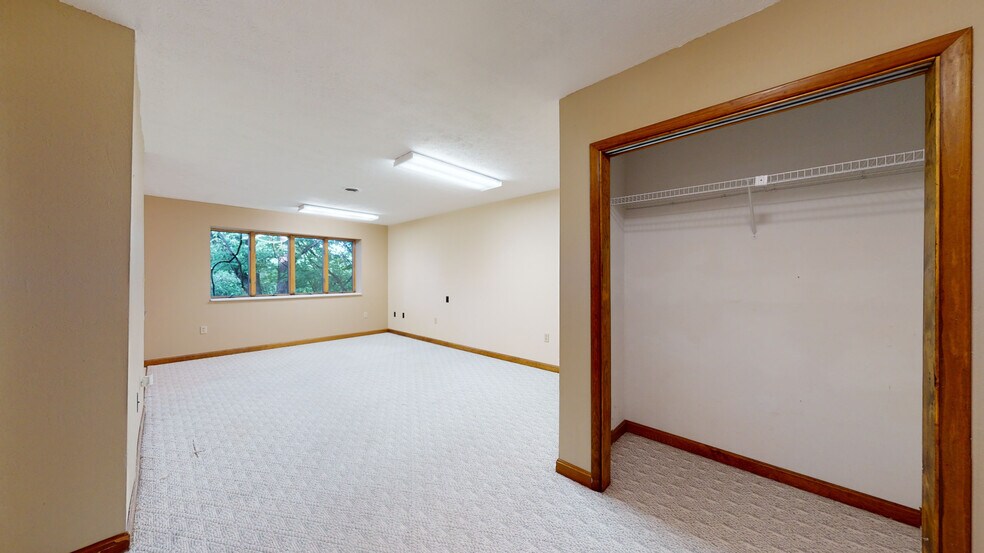 More Photos Of 12249 US Route 30, North Huntingdon Veterinarian Kennel For Sale