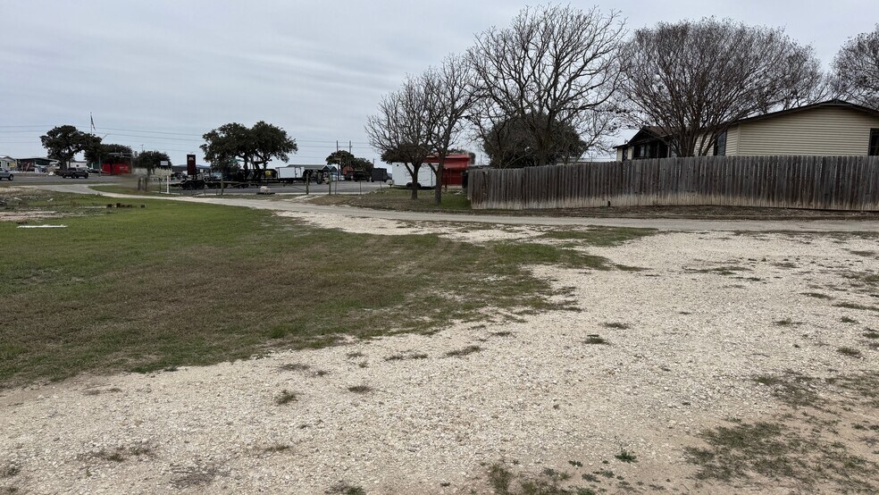 More Photos Of 4077 Highway 16 S, Bandera Land For Lease