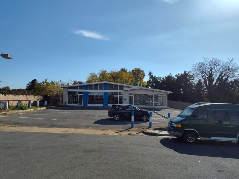 More Photos Of 6825 Richmond Hwy, Alexandria Freestanding For Sale