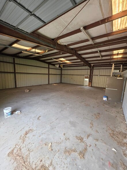 More Photos Of 6400 N Main St, Baytown Unknown For Lease