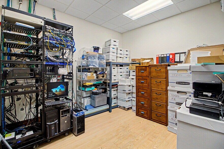 More Photos Of 8050 TX-21, Caldwell Office For Lease