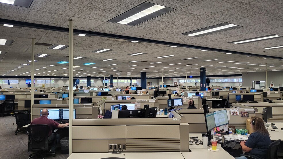 More Photos Of 5720 Bandel Rd NW, Rochester Office For Sale