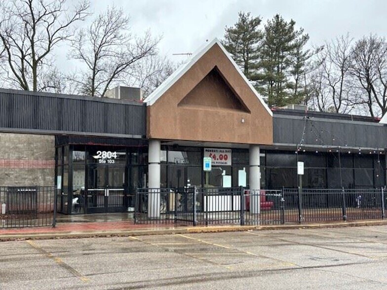 More Photos Of 2804 W Michigan Ave, Kalamazoo Storefront For Lease