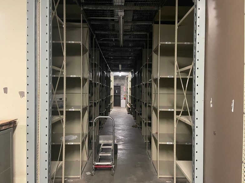 More Photos Of 1955 Dove St, Macon-Bibb Self Storage For Lease