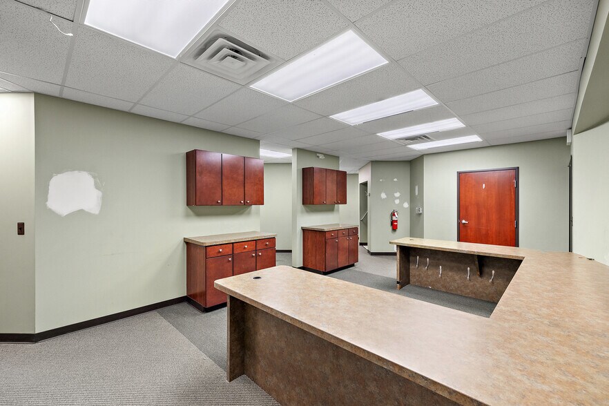 More Photos Of 2455 Union Lake Rd, Commerce Township Medical For Sale