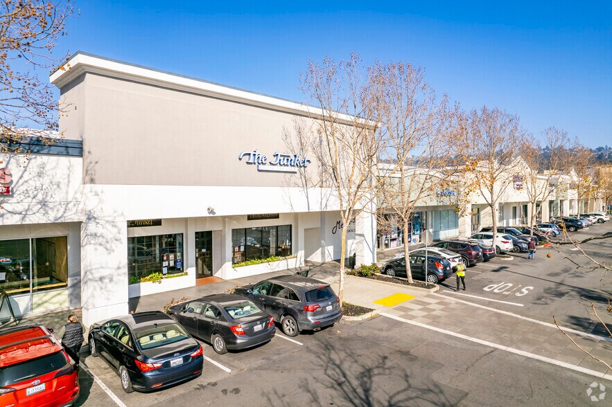 More Photos Of 1000-8000 El Cerrito Plz, El Cerrito Unknown For Lease