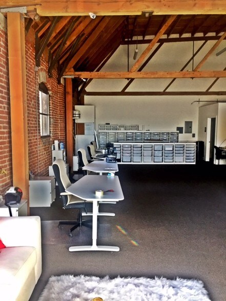 More Photos Of 831 Venice Blvd, Los Angeles Warehouse For Lease