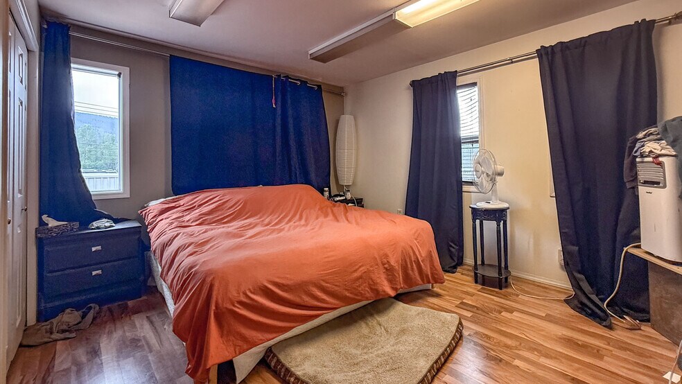 More Photos Of 1415 Dyffryn Rd, Lumby Warehouse For Sale