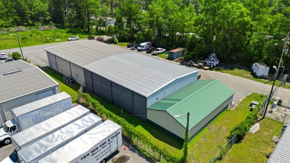 More Photos Of 864 Kingswood Dr, Conway Flex For Sale