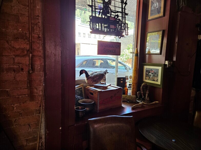 More Photos Of 101-103 Commercial St, Downieville General Retail For Sale