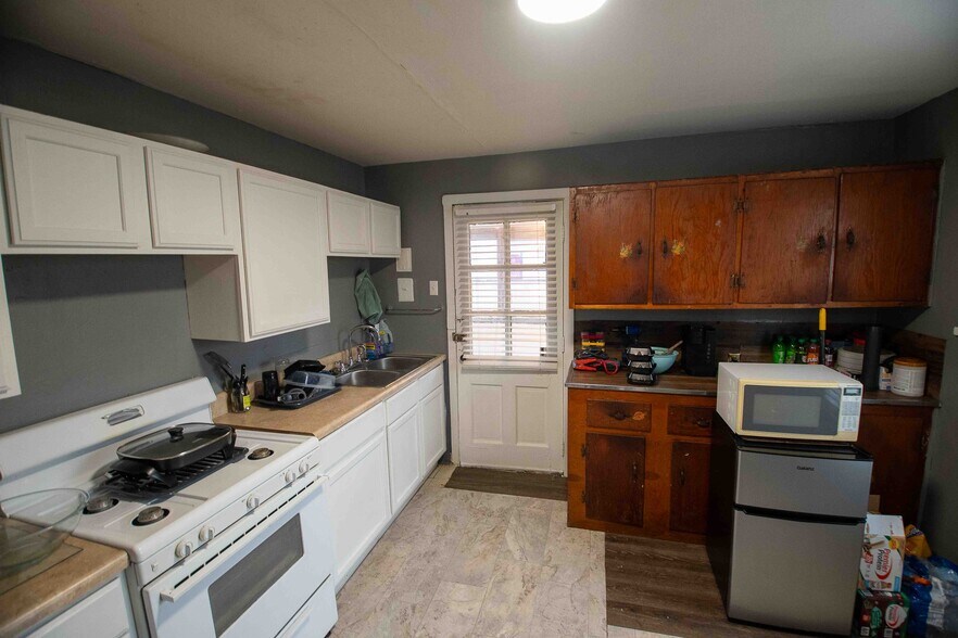 More Photos Of 128 Summit St, Charlottesville Apartments For Sale