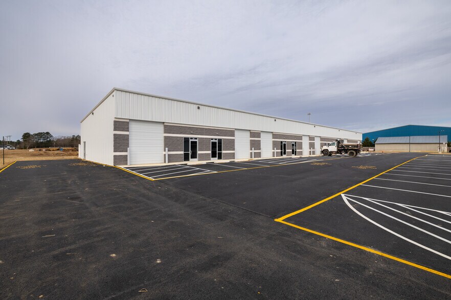 More Photos Of 8145 Pine Ridge Rd, Mechanicsville Flex For Lease