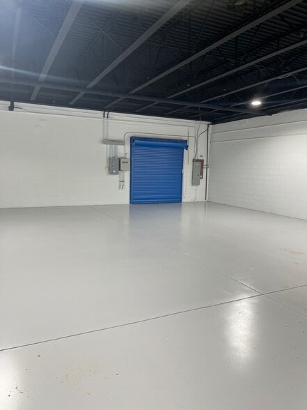 More Photos Of 273 Franklin Rd, Randolph Warehouse For Lease
