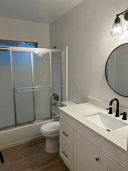 More Photos Of 726 N Alfred St, West Hollywood Apartments For Sale
