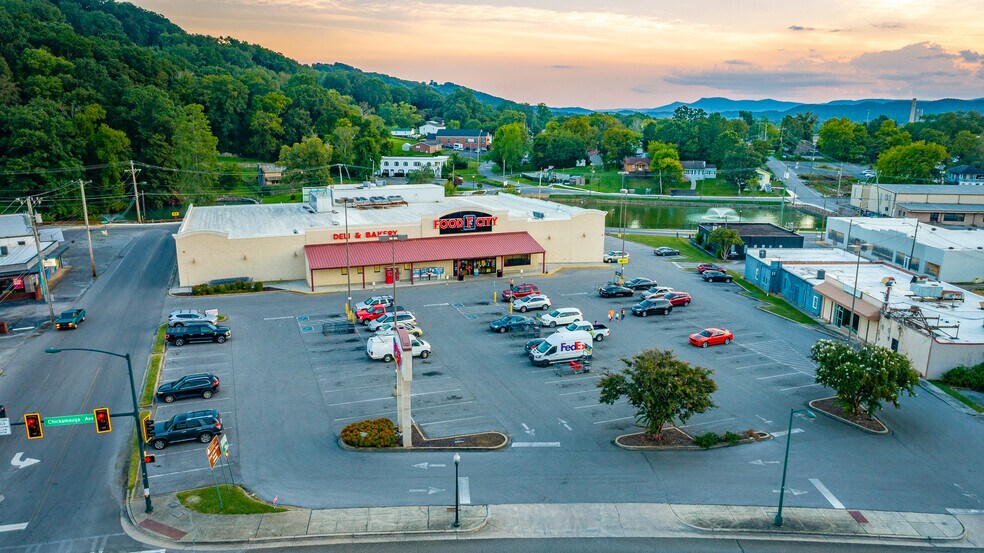 More Photos Of 319 Chickamauga Ave, Rossville Supermarket For Lease