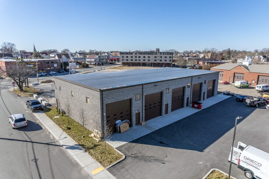 More Photos Of 360-362 Taunton Ave, East Providence Light Distribution For Lease