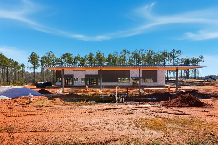 More Photos Of 691-695 Bridges rd, McDonough General Retail For Lease