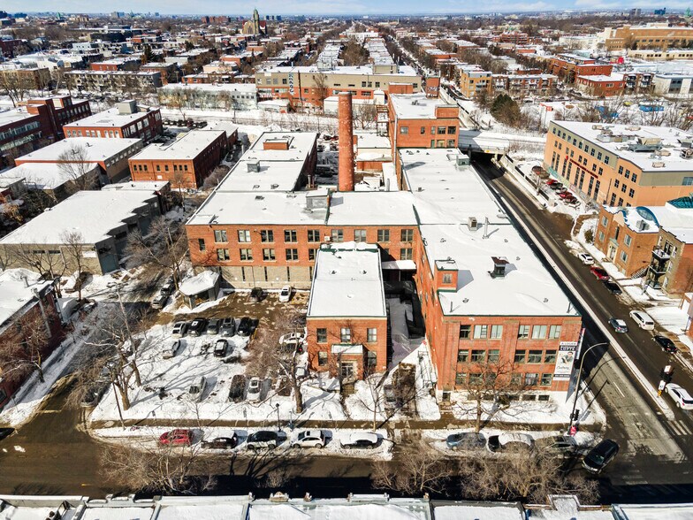 More Photos Of 5425 Rue De Bordeaux, Montréal Office For Sale