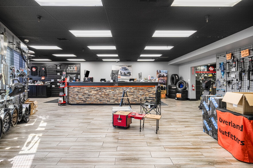 More Photos Of 735 W Orangethorpe Ave, Placentia Warehouse For Sale